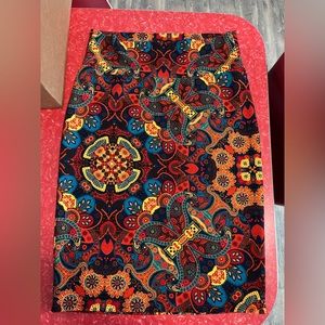 NWOT LuLaRoe Cassie skirt- size medium